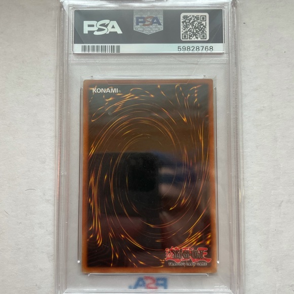 Yugioh: Dark Magician SDY-006 PSA 5